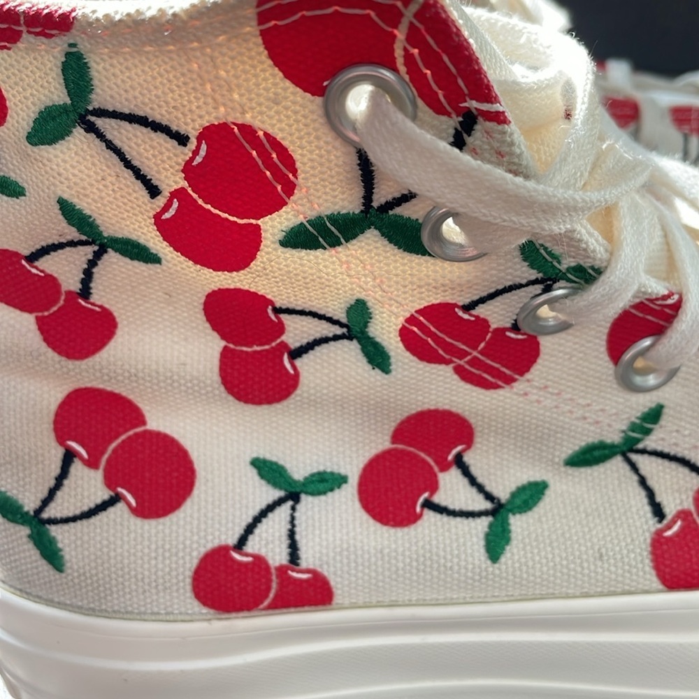 CONVERSE CHUCK TAYLOR ALL STAR LIFT PLATFORM CHERRIES - Picture 9 of 13